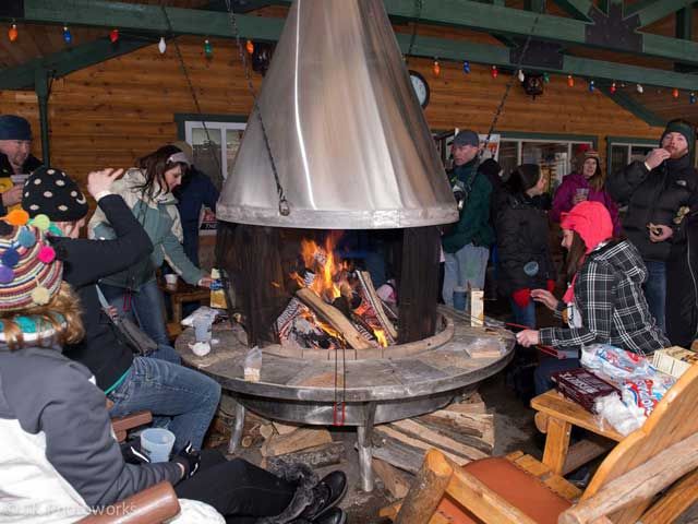 outdoor-fire-pity_640x480