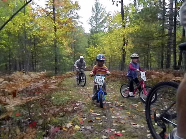 kids-biking-trails_640x480